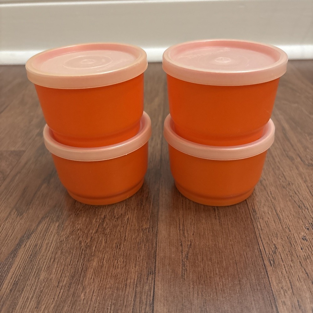 Vtg Tupperware Orange Snack Cups 1229 Set of 4 with Lids 4oz Harvest 1970s